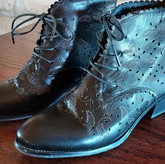 Spring Step Giana Ankle Booties Sz38 